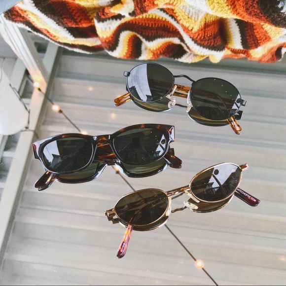 Vintage Sunglasses - Picture 2 of 7